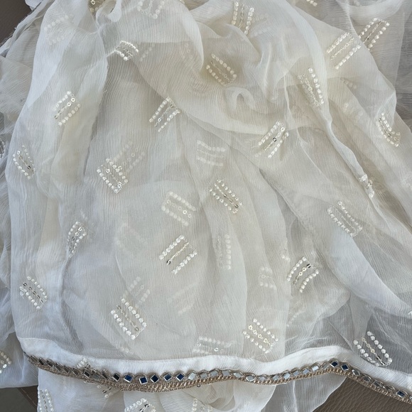 New Original Sana Safinaz Pakistani 4 piece creamish white anarkali dress - Picture 9 of 10